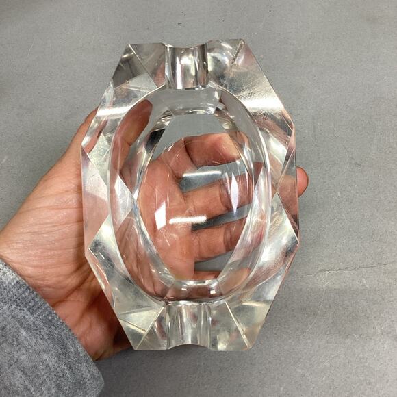 Clear Glass Cigarette Cigar Ashtray - 4.5x3.25x1.5” - Picture 3 of 8